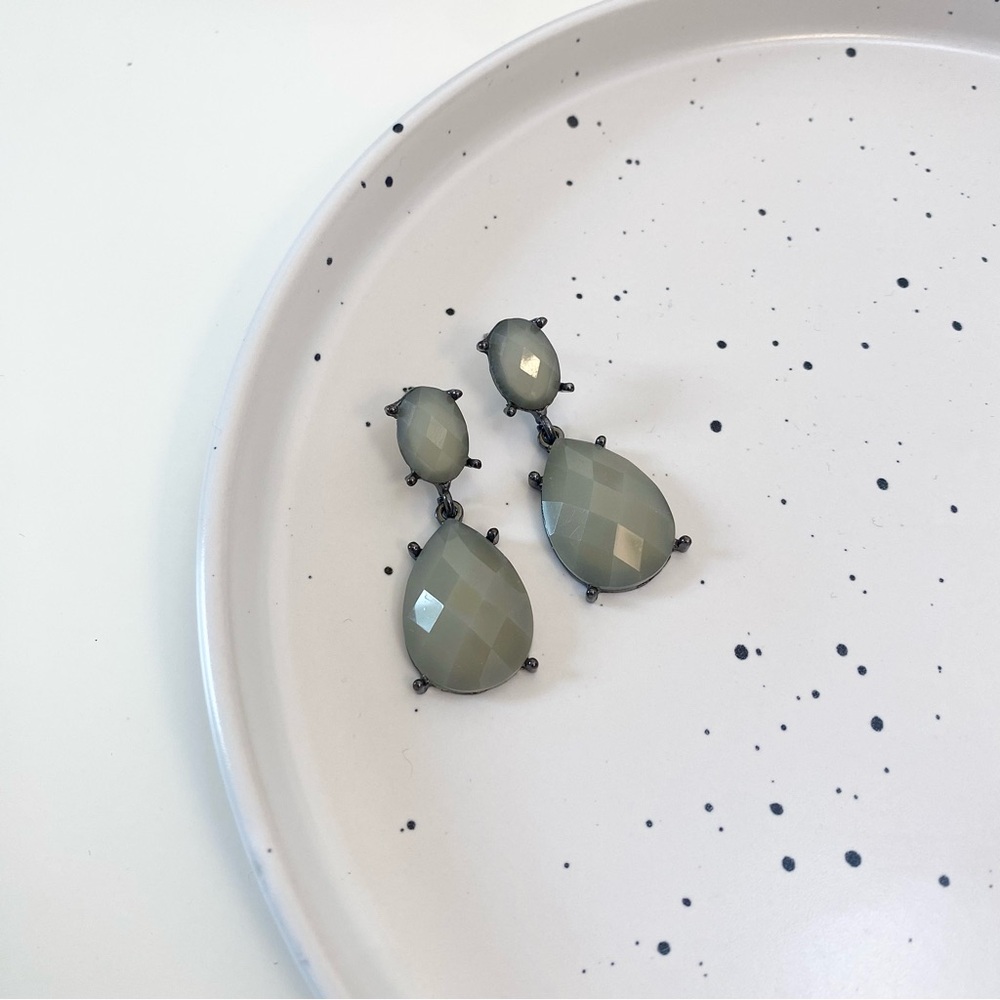 Elegant Green Drop Earrings